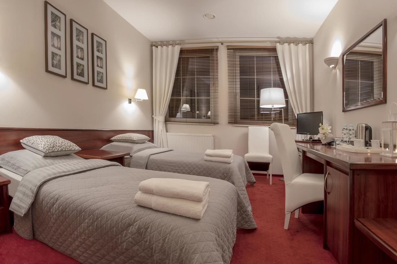 Отель Hotel Sara Kolo-7